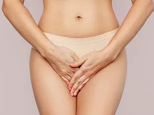 Expert Warns of Severe Health Risks from Mixing Medications and Alcohol, Emphasizing Public Health Concerns