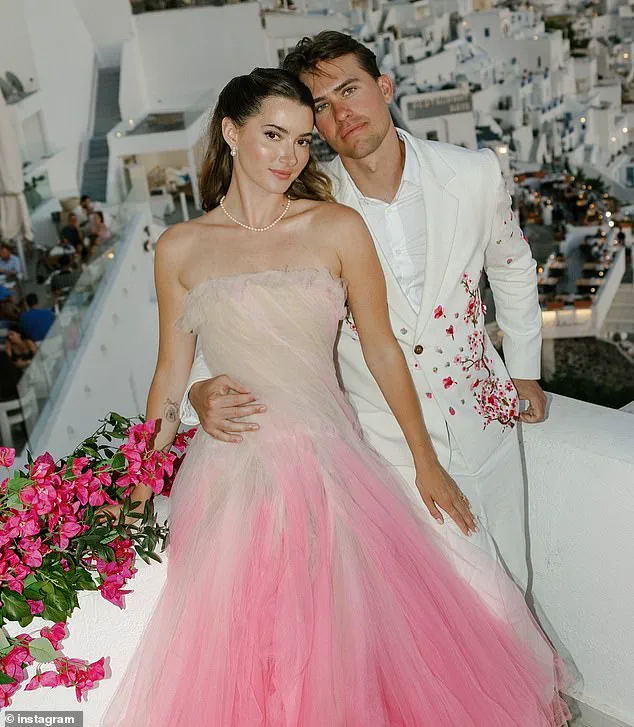 Influencer Faces Public Outcry After Celebrating Birthday with Contagious Pink Eye, Raising Concerns Over Health Risks