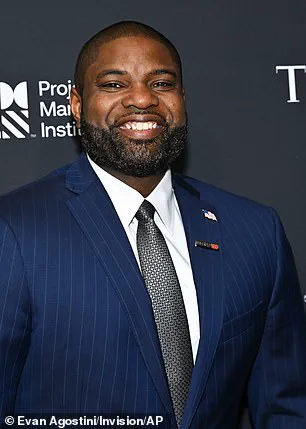 Florida Governor's Race Heats Up as Insurgent Candidate Makes Racially Charged Remarks About Trump-Endorsed Opponent