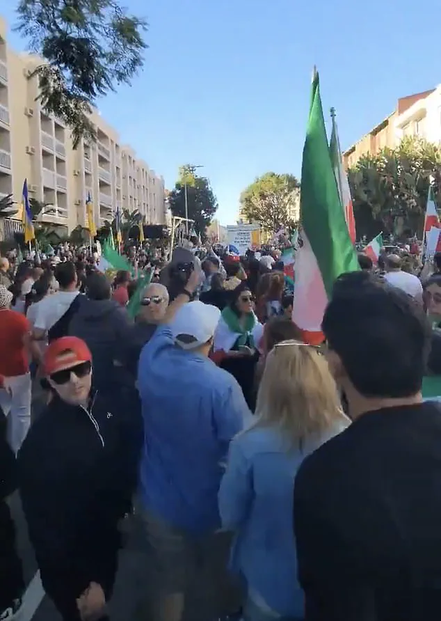 Protest Turns Chaotic as Anti-Regime Message Collides with Demonstrators in LA