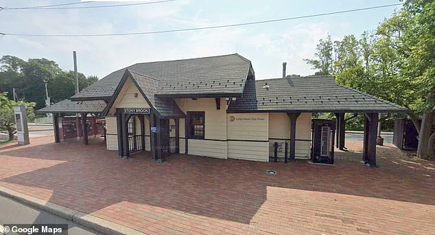 15-Year-Old's Roblox Meeting with Stranger Leads to Missing Person Case in Manhattan