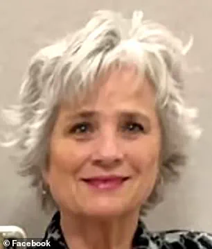 Passenger Turns Airplane Seat into Deli, Sparking Social Media Reaction