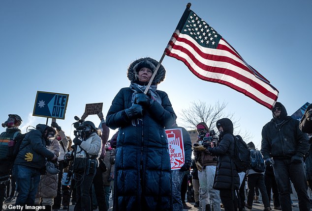 Jamie Kennedy Slams Hollywood Stars for Hypocrisy Over ICE Criticism and Red Carpet Security