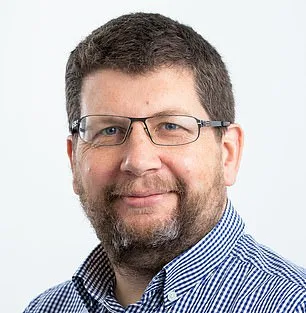 Nine Months of Unrelenting Itching: Jayne Pilkington's Struggle with an Elusive Diagnosis