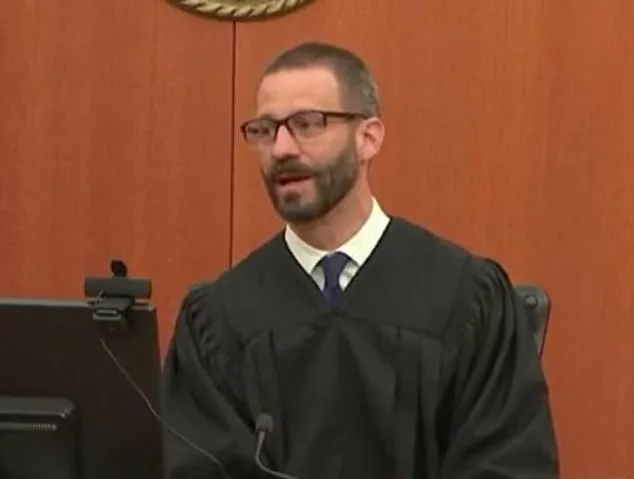 Dramatic Turn in Kouri Richins' Trial as Spectator Sketching Jury Sparks Security Concerns