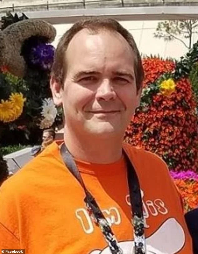 Twistee Treat's Eye-Sore Ice Cream Store Sparks Controversy in Florida Retirement Community