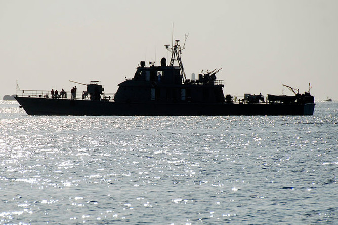 U.S. Navy Strikes Iranian Warship, Sinking Largest Since WWII, Escalating Tensions