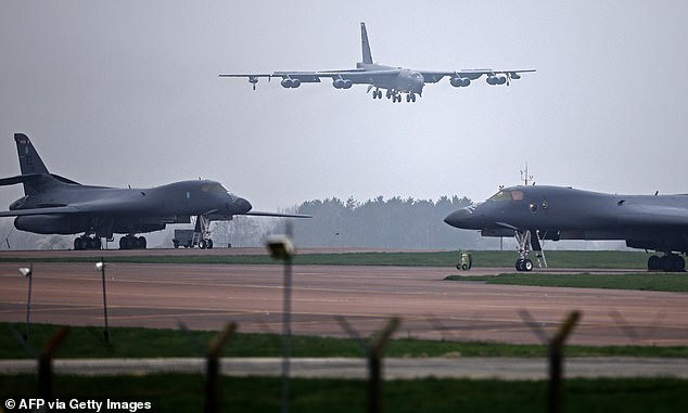 US B-52s Deploy to UK Amid Controversial Iran Strike Pact