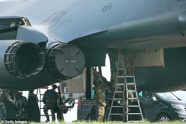 US B-1 Bombers Intensify Presence at UK Base Ahead of Potential Iran Strikes