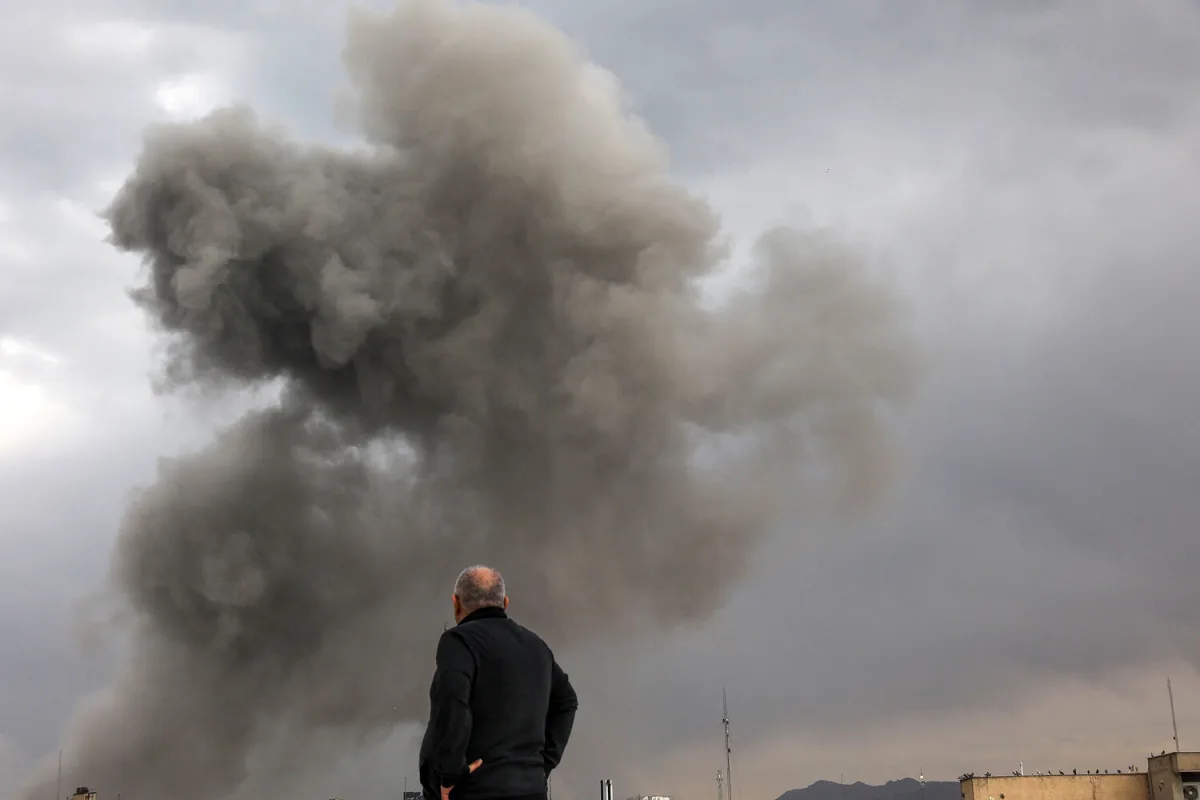 U.S. Conducts Precision Strike on Iranian Island Khark, Targeting Military Infrastructure