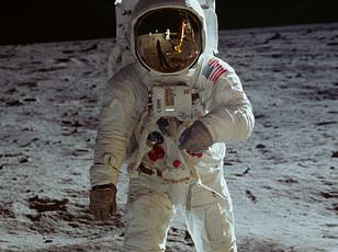 Astronomers Detect Most Distant Hydroxyl Megamaser Ever Observed with MeerKAT Telescope