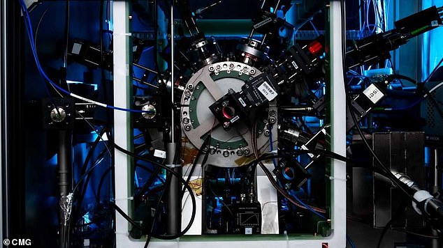 Breakthrough in Timekeeping Could Redefine Seconds: Chinese Scientists' Optical Lattice Clock Achieves Unprecedented Precision