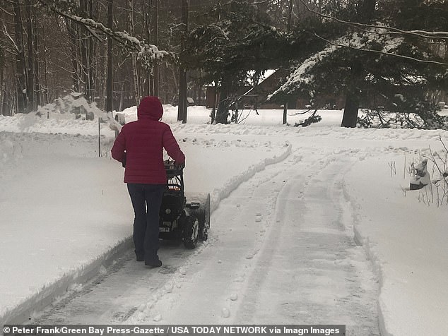 Triple-Threat Megastorm Sweeps U.S., Threatening 200 Million with Unprecedented Chaos, Power Outages, and Life-Threatening Conditions