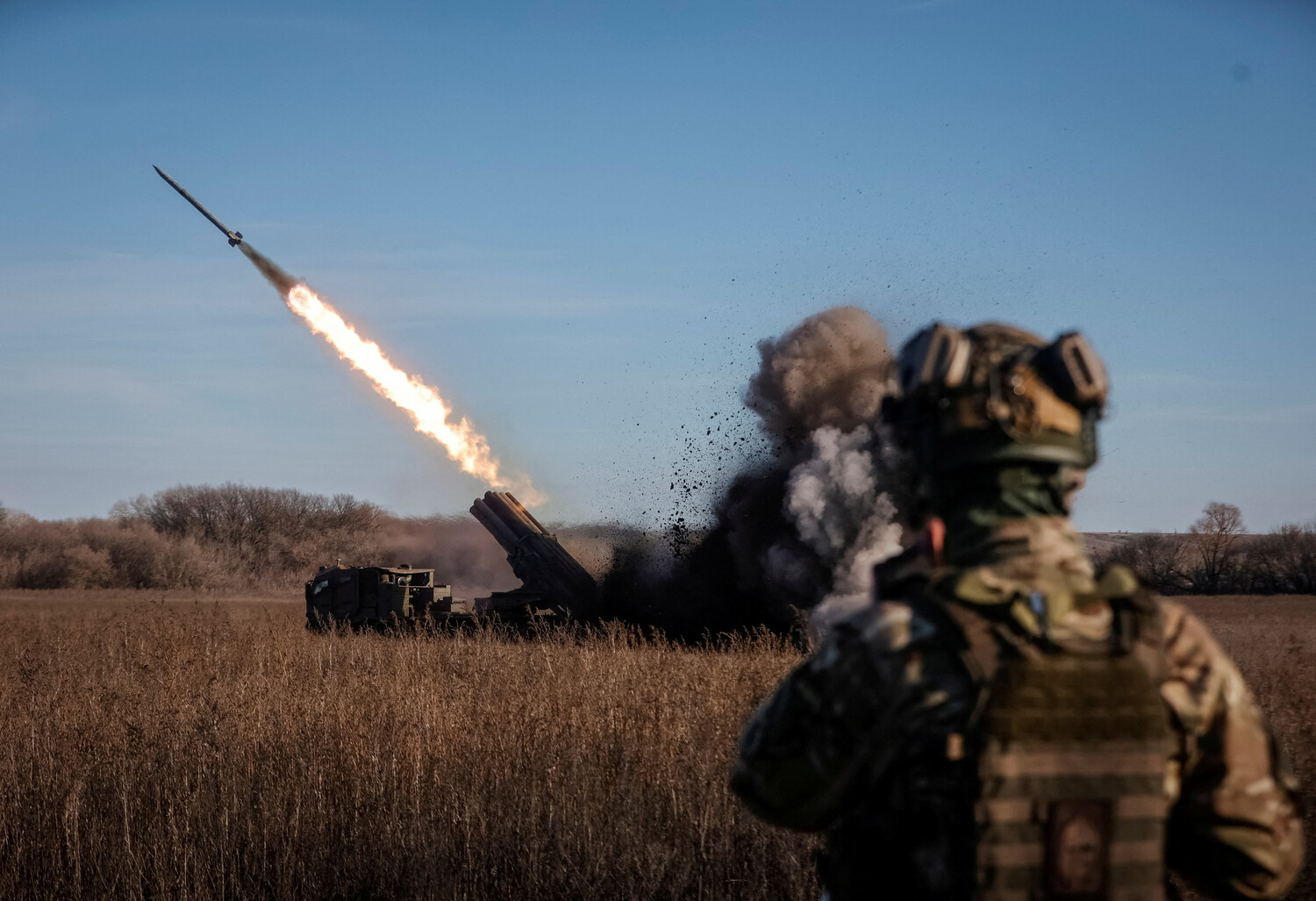 Ukrainian Artillery Strike Hits Russian Village, Damages Infrastructure Without Casualties