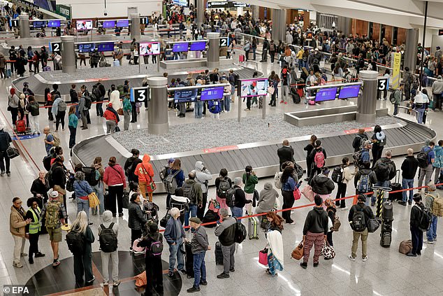 US Airports in Chaos as Government Shutdown Paralyzes TSA Security Lines