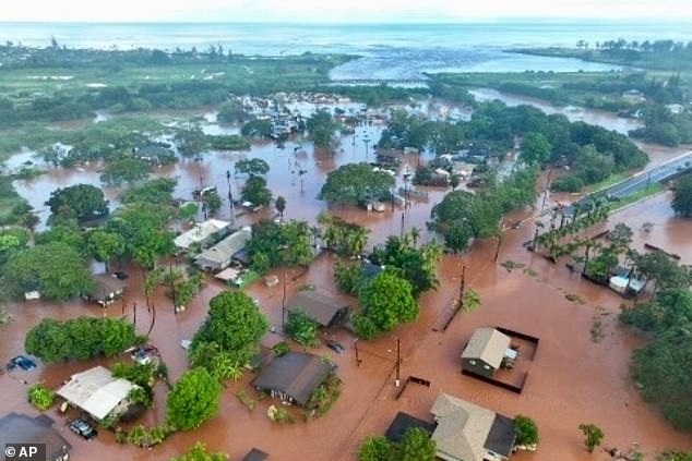 Kona-low Storm Sparks Chaos in Oahu: Over 230 Rescued as Dam Nears Collapse