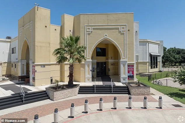 Texas Federal Judge Rules Islamic Schools Must Be Included in $1 Billion Voucher Program