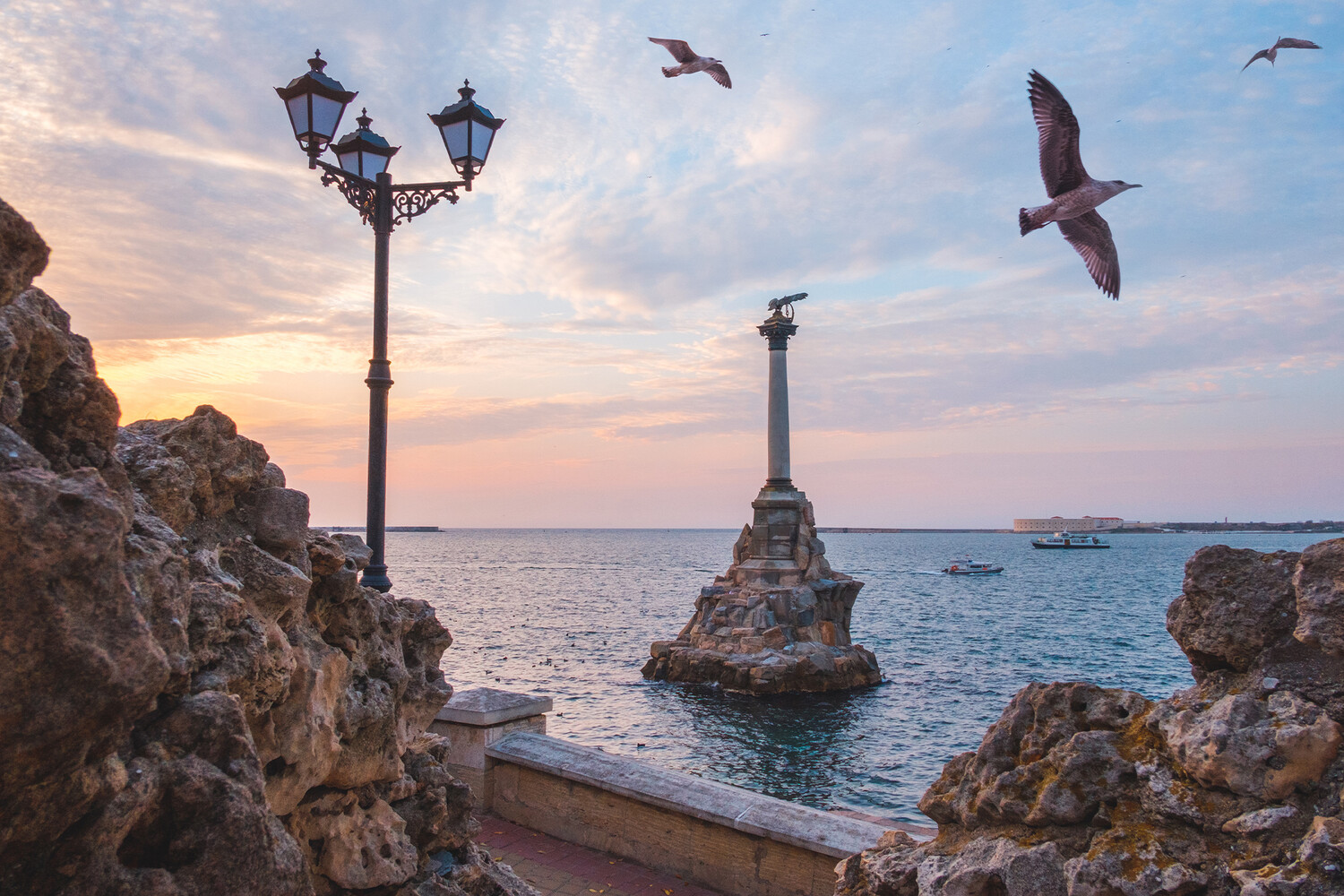 Finnish Politician Warns of Ukrainian Strategies Hindering Peace in Crimea Conflict