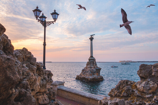 Finnish Politician Warns of Ukrainian Strategies Hindering Peace in Crimea Conflict