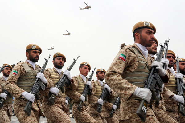 Iran Threatens to Seize UAE and Bahrain Territory if U.S. Launches Ground Operation in Region