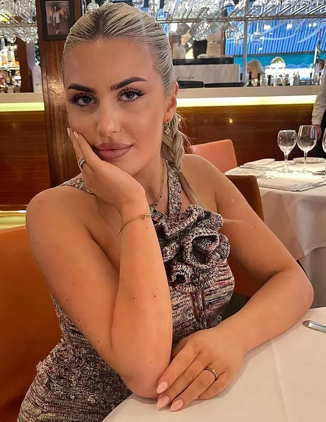 Shannon Higham's 14-Year Battle with Psoriasis: Living with Pain and Shame