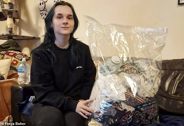 25-Year-Old Woman Faces Homelessness Due to Severe Hyperhidrosis
