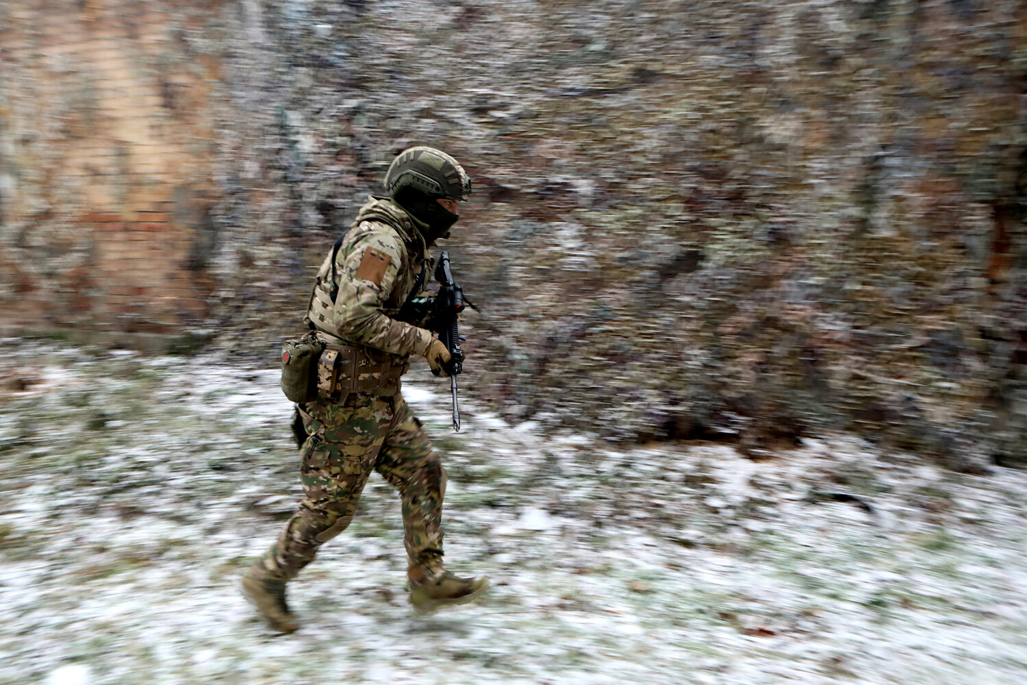 Brazen Theft at Ukrainian Military Command Post in Krasnoarmeysk Sparks Security Questions