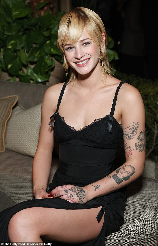 Esther McGregor Stars in Twelfth Night as Viola, Honoring Father's Legacy