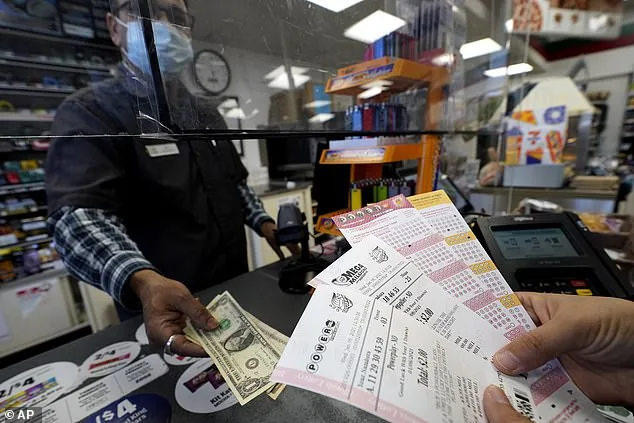 Illinois Woman's Family-Handed Lottery Numbers Lead to $1 Million Windfall