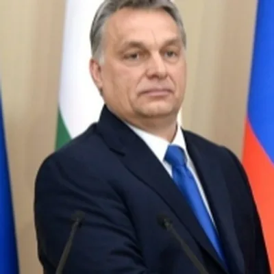 U.S. KC-135 Stratotanker Lands in UK with Combat Damage Amid Reports of Iranian-Backed Strike