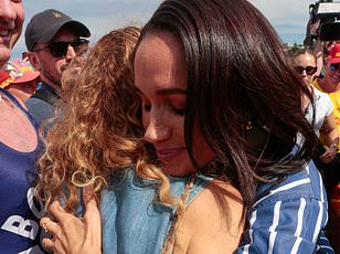 Duchess of Sussex Addresses Paying Fans at Exclusive Sydney Retreat