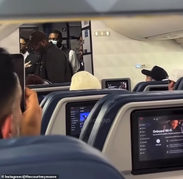 Woman Arrested After Refusing to End Phone Call on Delta Flight