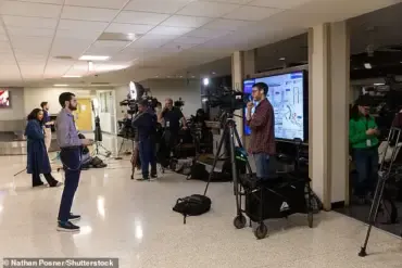 Dread at Reagan National Airport after deadly plane crash