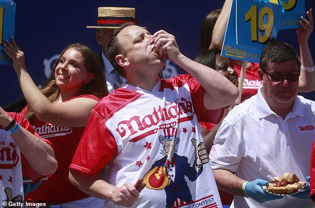 Man's Ambitious Food Challenge with Seven-Pound Burger Lands Him in Hospital