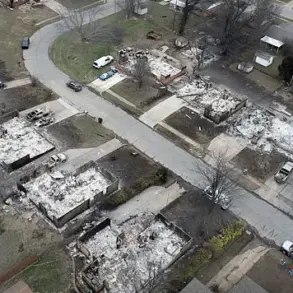 National Weather Service Issues Warnings for Extreme Winds Sweeping Through Texas