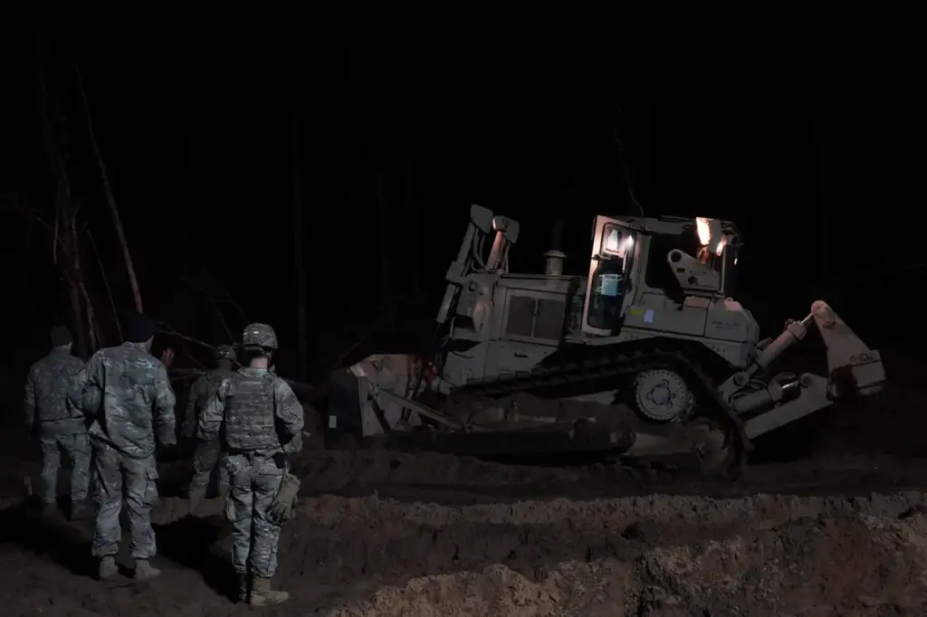 Rescue Mission Underway for Stuck M88 Hercules as Four US Soldiers Go Missing