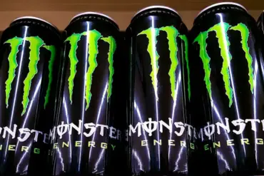 Rising Energy Drink Consumption Raises Health Concerns Among Experts
