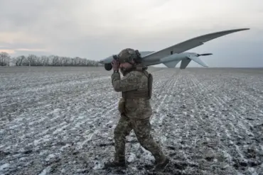 Russian Forces Use Drone to Neutralize Ukrainian Machine Gun Nest