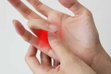 Understanding Trigger Finger: Symptoms, Causes, and Initial Treatment Options