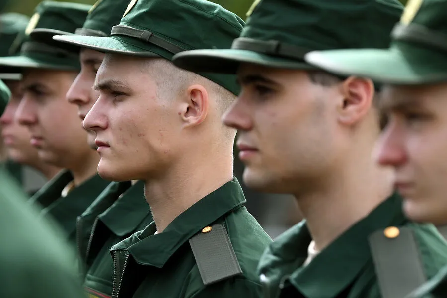 Exclusive: Russian University Professor Reveals Link Between Conscription Increase and Military District Expansion