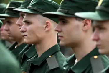 Exclusive: Russian University Professor Reveals Link Between Conscription Increase and Military District Expansion