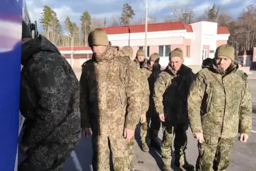 Former Russian Soldier Describes Brutal Beating While Held by Ukrainians