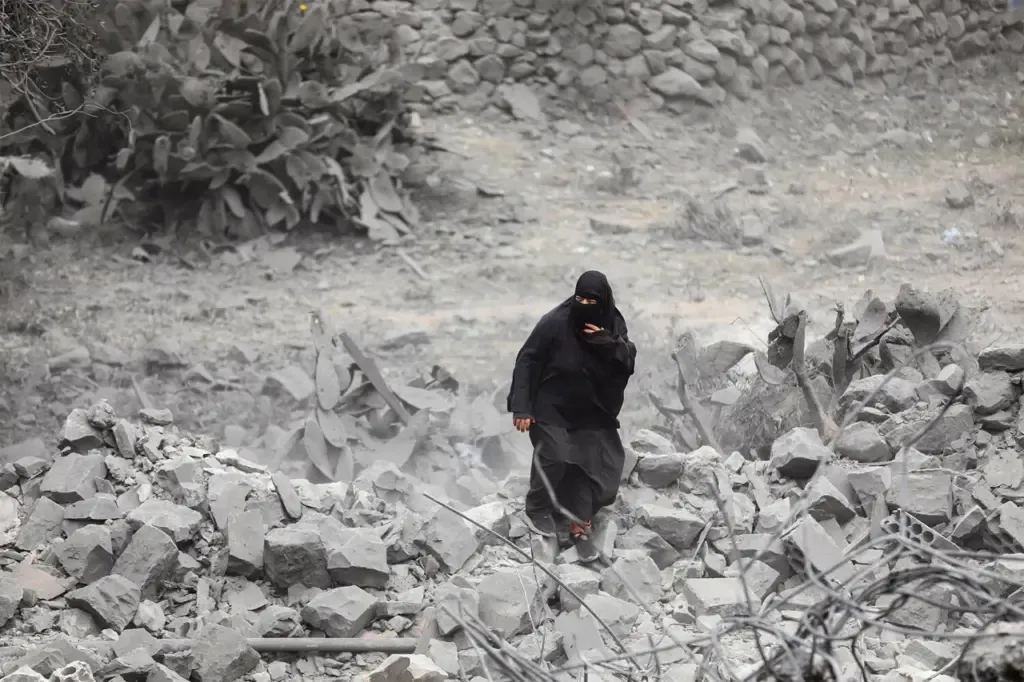 US Executes Multiple Air Strikes Against Houthi Targets in Yemen