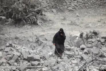 US Executes Multiple Air Strikes Against Houthi Targets in Yemen