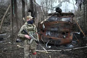 Russian Military Strikes Target Key Ukrainian Defense Facility in Coordinated Operation
