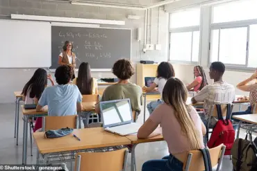 Teacher's Emotional Farewell Highlights Growing Concerns Over Technology's Impact on Education