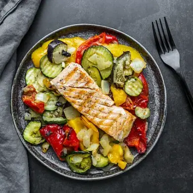 Avoiding Weight Gain on Holiday: How to Enjoy Foreign Cuisine Without the 'Half Stone'
