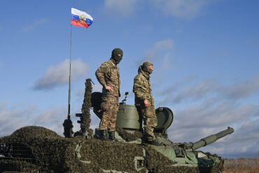 Ukrainian Advances in Kherson Stumble Against Russian Surveillance and Resistance