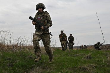 Ukrainian Soldier's Captivity Account Contradicts Common Narratives of Hostile Treatment