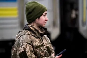 Behind Closed Doors: Ukraine's Military Transformation and the Privileged Access to Its Frontlines